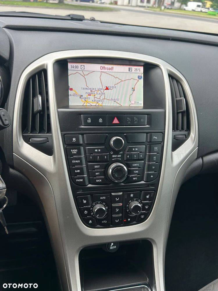 Opel Astra 1.4 Turbo - 28