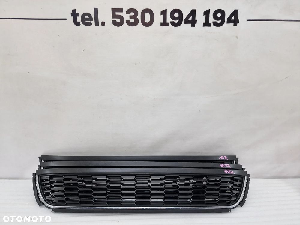 VW POLO 6R0 08- KRATKA ŚRODKOWA ZDERZAKA PRZEDNIEGO Z CHROMEM , NR 6R0853677B , NR AUKCJI K167 - 1