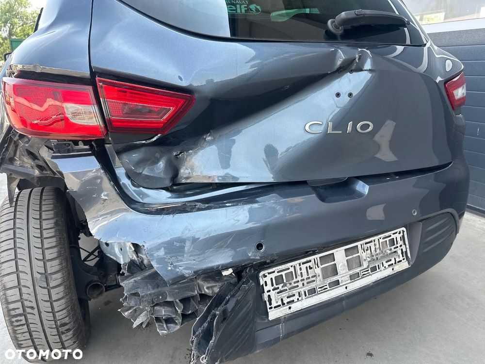 Renault Clio 1.2 16V Alize - 11