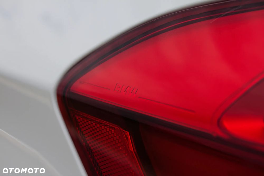 BMW Seria 3 320i xDrive Edition Luxury Line Purity - 35