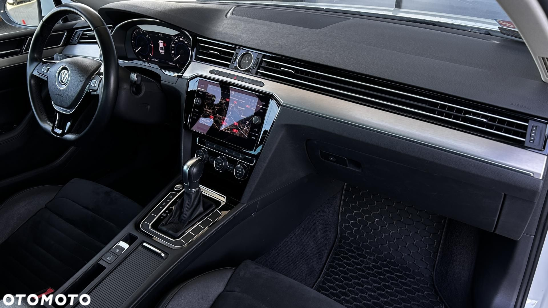 Volkswagen Passat - 21