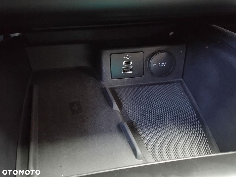 Ford Focus 1.0 EcoBoost Hybrid ST-LINE X - 26