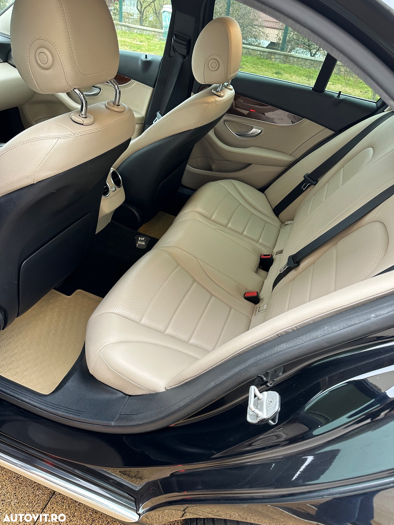 Mercedes-Benz C - 8