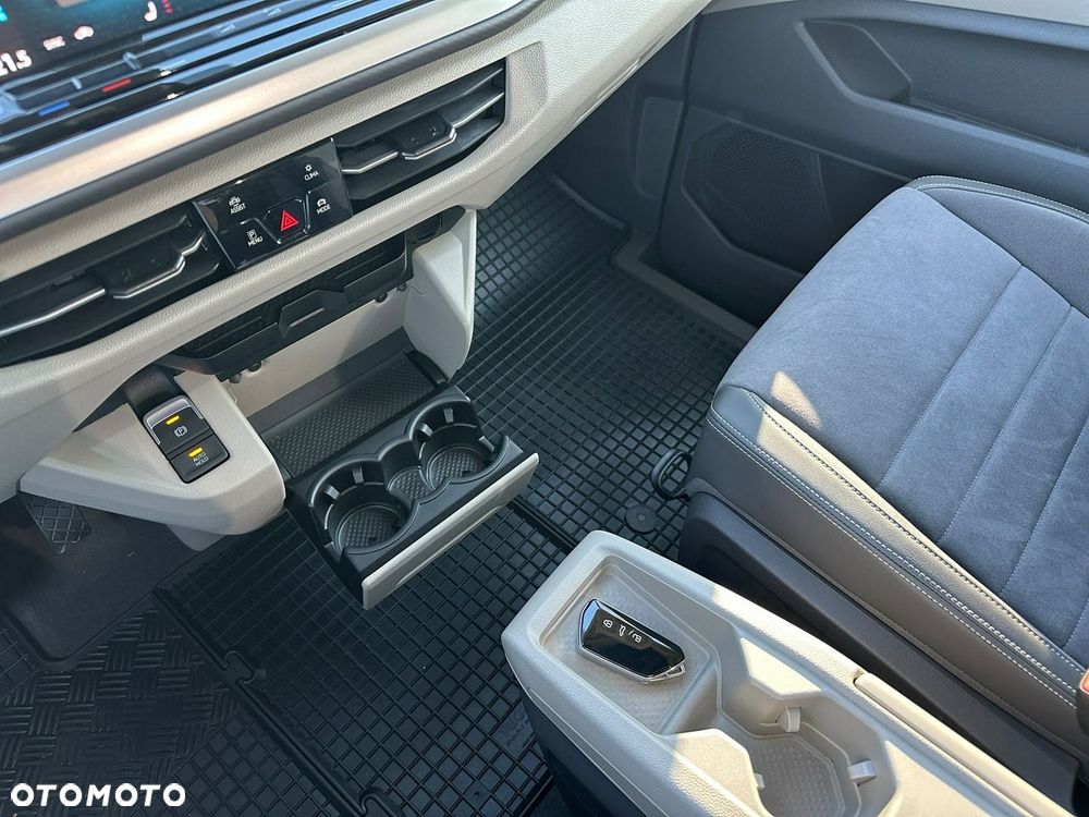 Volkswagen Multivan 2.0 TDI L1 Edition DSG - 17