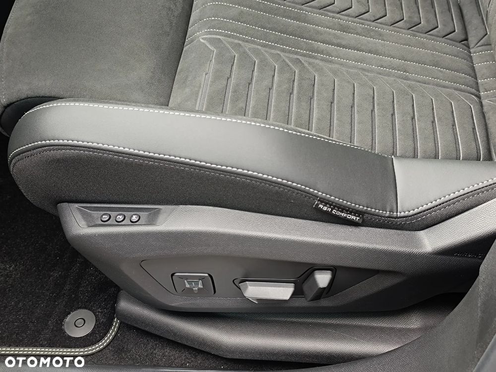 Peugeot 3008 1.2 PureTech mHEV GT e-DCS6 - 17