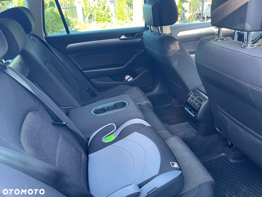 Volkswagen Passat 2.0 TDI BMT Comfortline DSG - 19