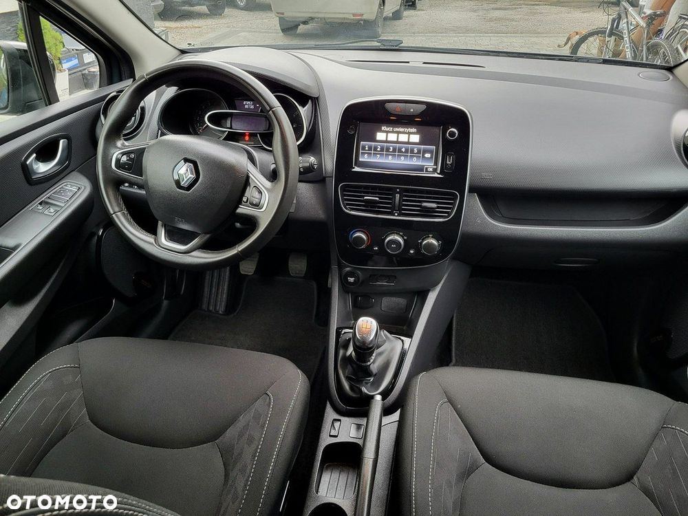 Renault Clio - 11