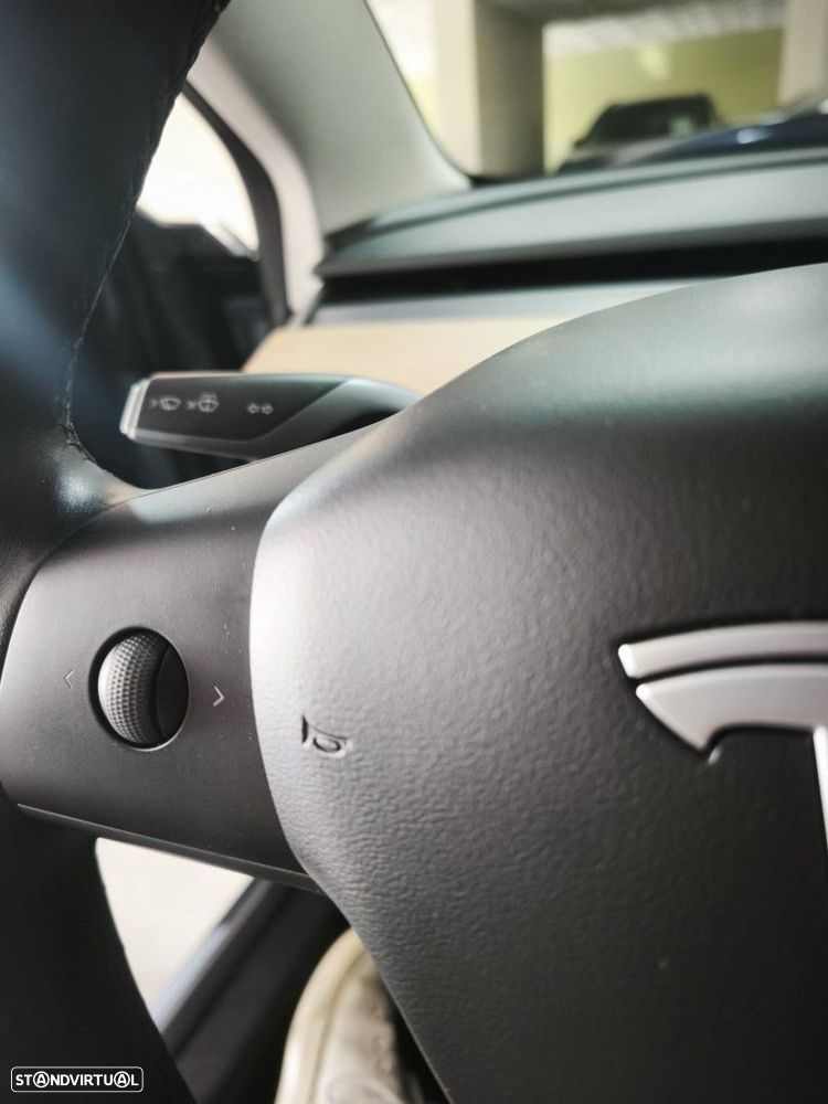 Tesla Model 3 Long Range AWD Dual Motor - 24