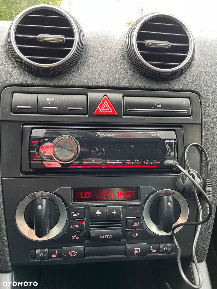 Audi A3 3-drzwiowe 1.6 Ambiente - 10