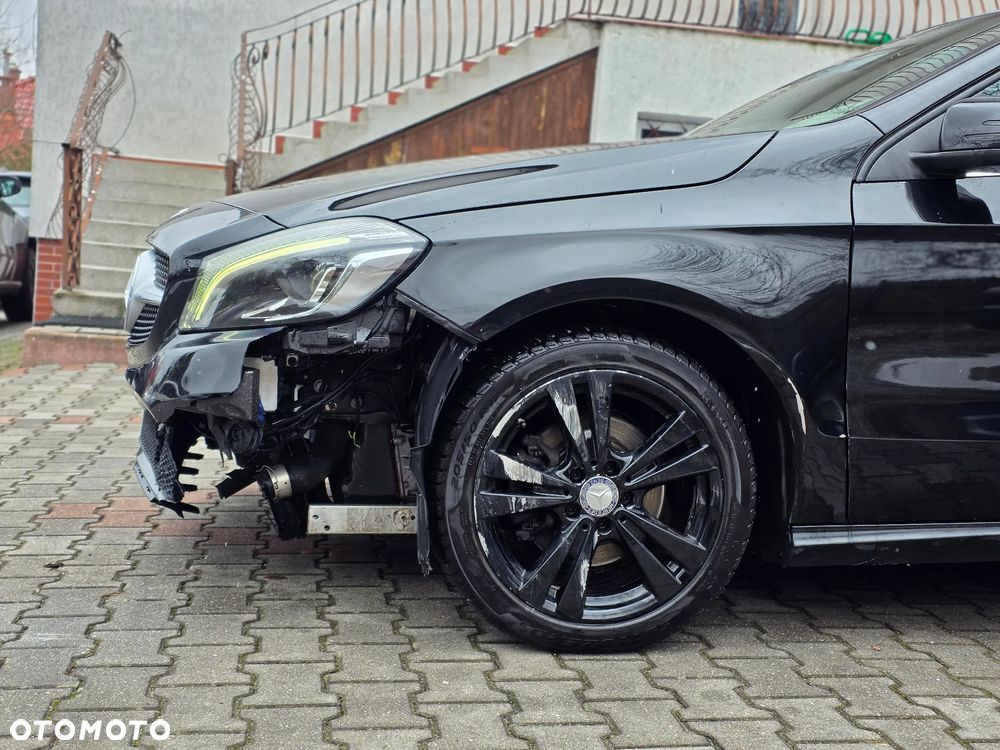 Mercedes-Benz Klasa A 220 d 4Matic 7G-DCT AMG Line - 4