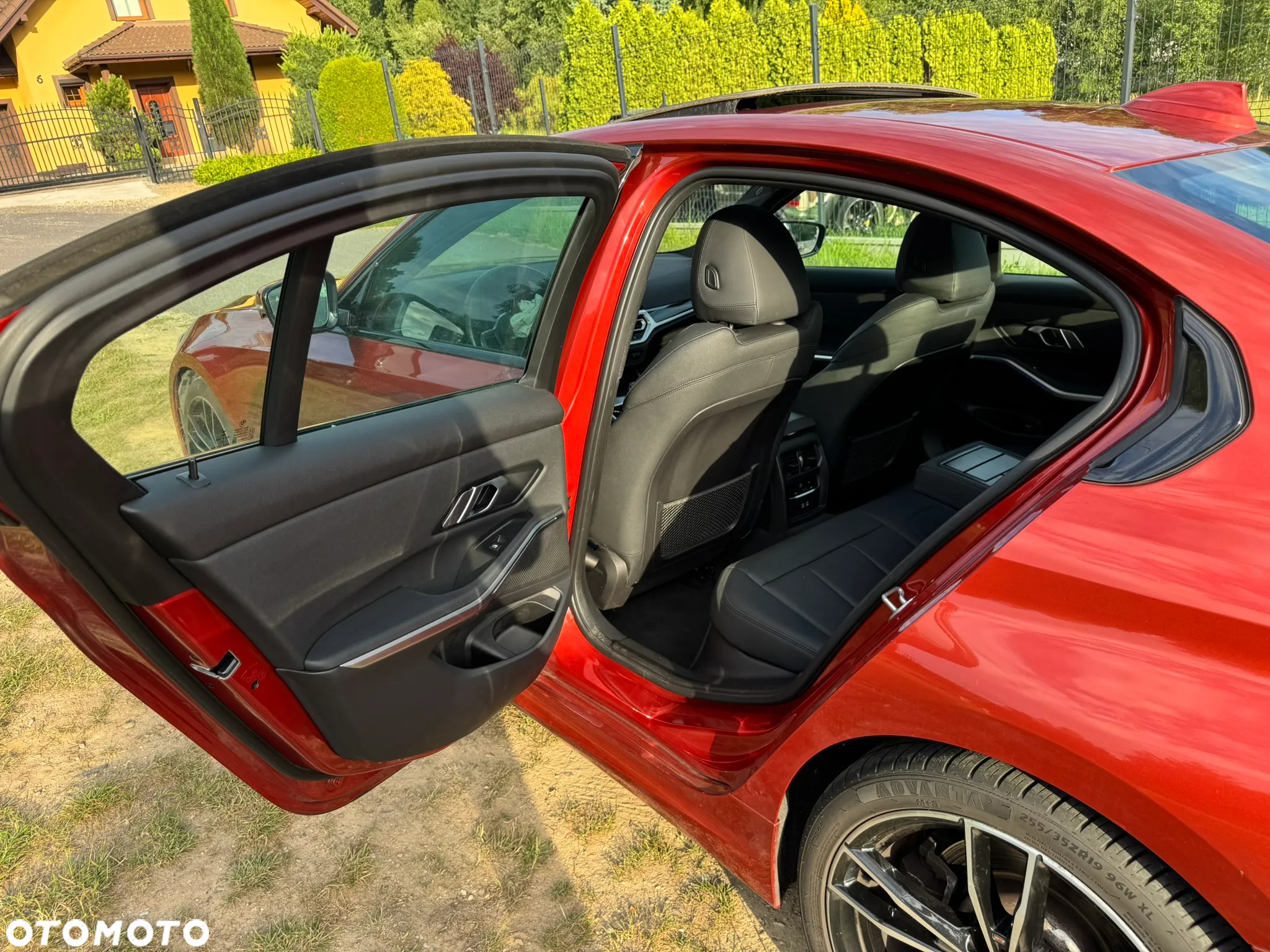 BMW Seria 3 330i M Sport - 26