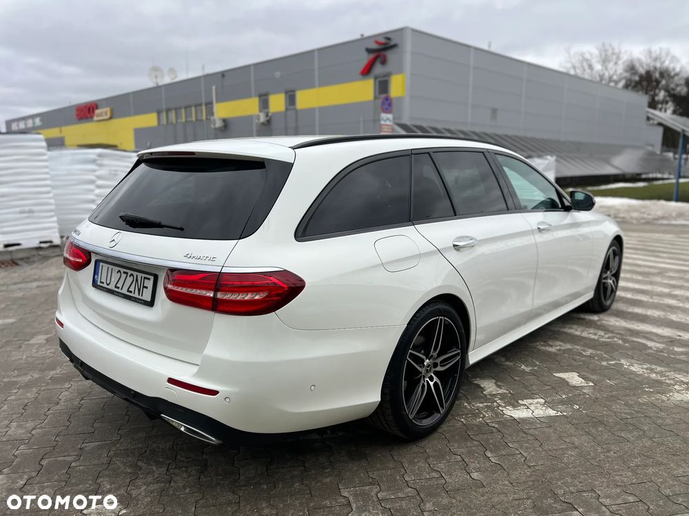 Mercedes-Benz Klasa E 220 d 4-Matic 9G-TRONIC - 2