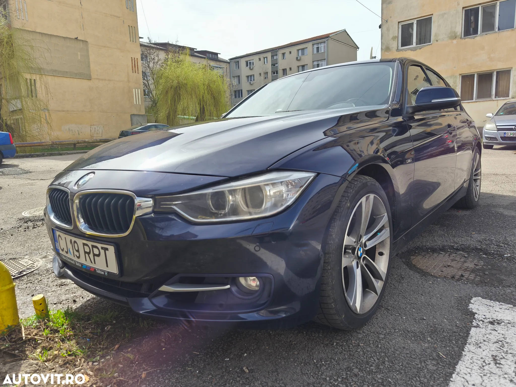 BMW Seria 3 328i Sport Line - 8