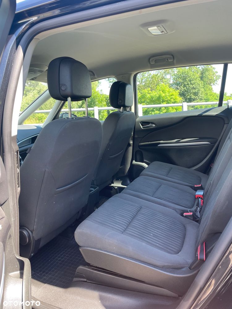Opel Zafira - 26