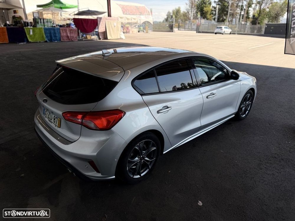 Ford Focus 1.5 TDCi ECOBlue ST-Line - 11