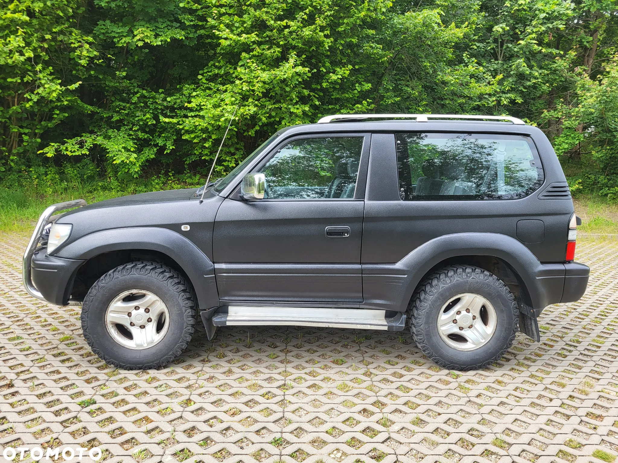 Toyota Land Cruiser - 7