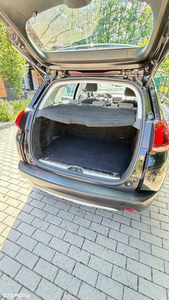 Peugeot 2008 1.2 Pure Tech Allure S&S - 15