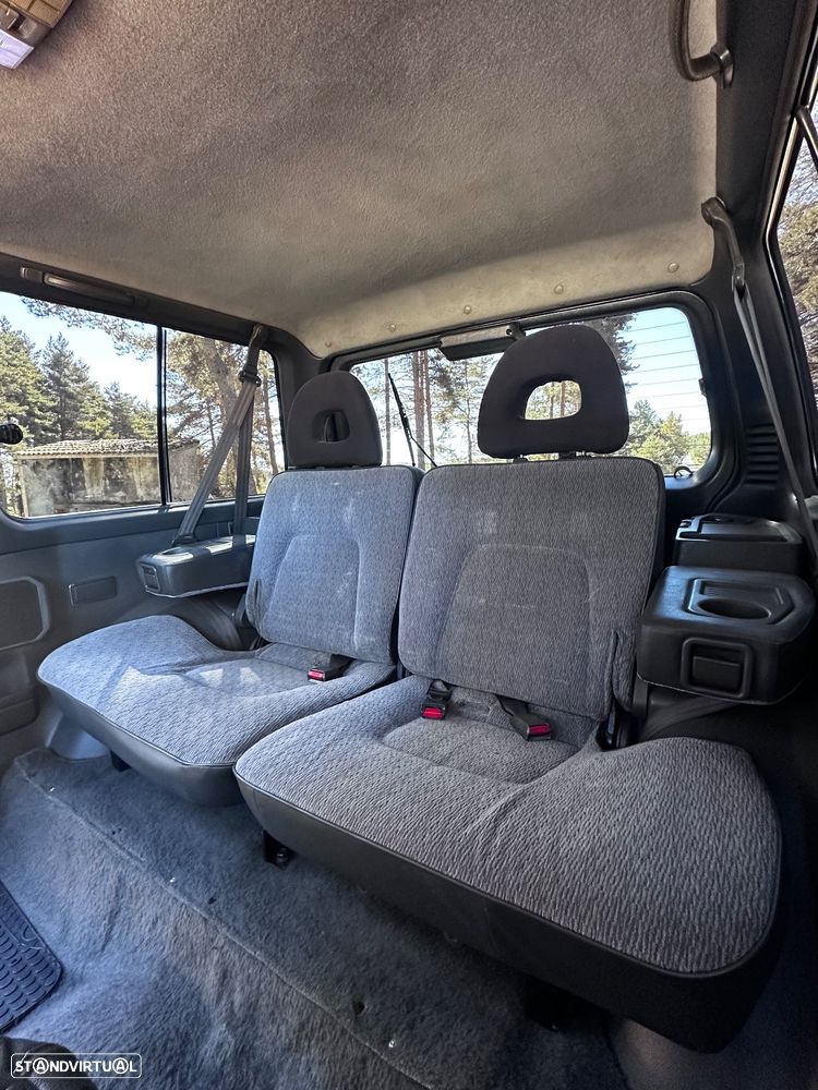 Mitsubishi Pajero 2.5 TDi GLX - 24