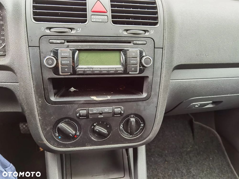 Volkswagen Golf 1.9 TDI DPF Comfortline BlueMotion - 10