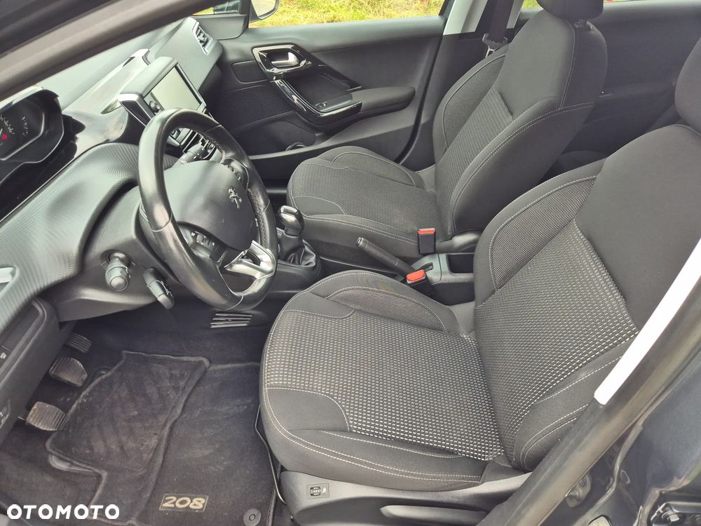 Peugeot 208 1.6 BlueHDi Allure S&S - 13