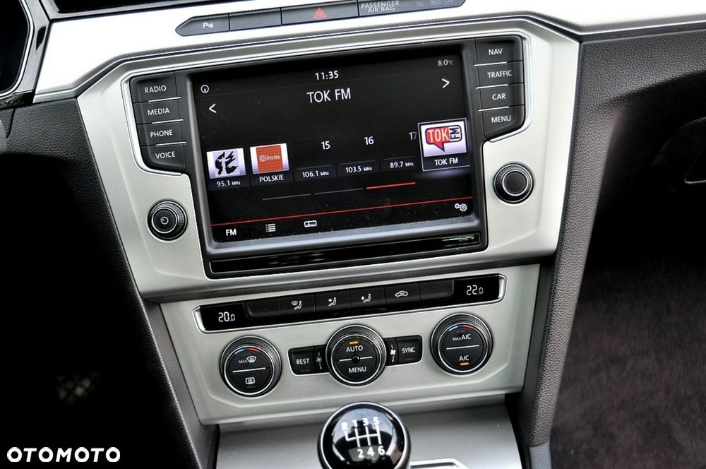 Volkswagen Passat Variant 1.6 TDI BMT Comfortline - 17