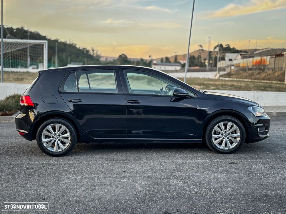 VW Golf 1.6 TDi BlueMotion Confortline - 5