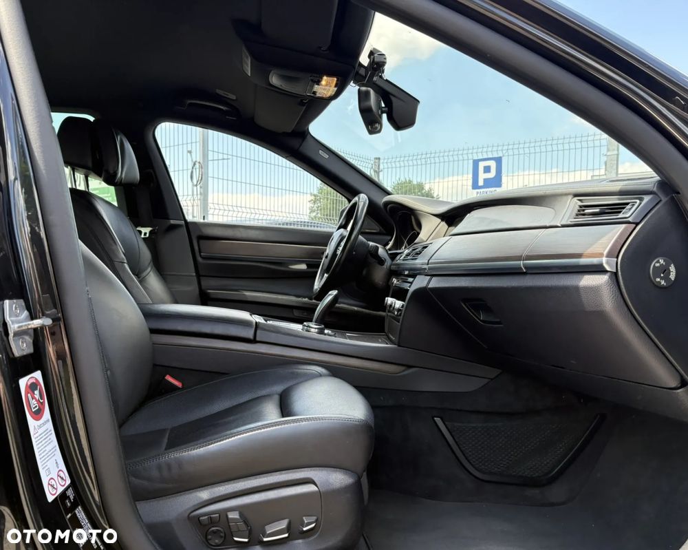 BMW Seria 7 730d - 31