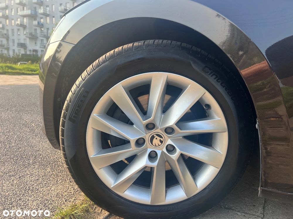 Skoda Superb 1.8 TSI Ambition DSG - 17