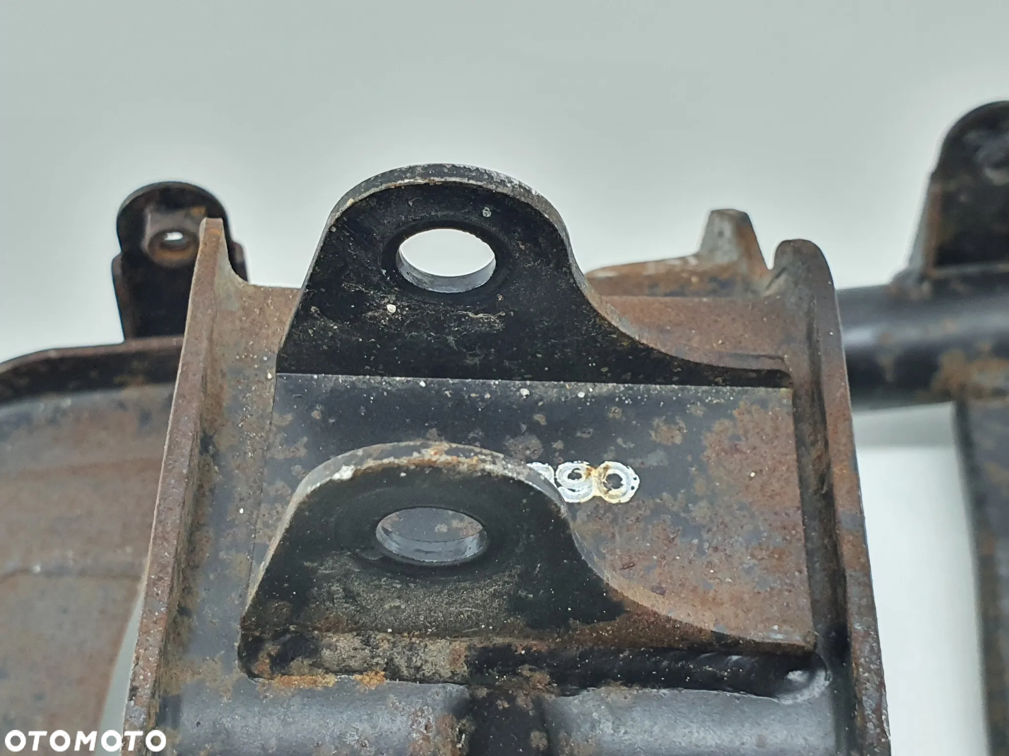 WAHACZ LEWY PRZOD DOLNY SWORZEN  TGB BLADE 550 - 7