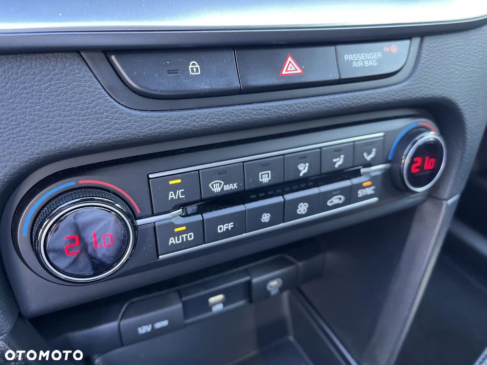 Kia XCeed 1.5 T-GDI M - 19