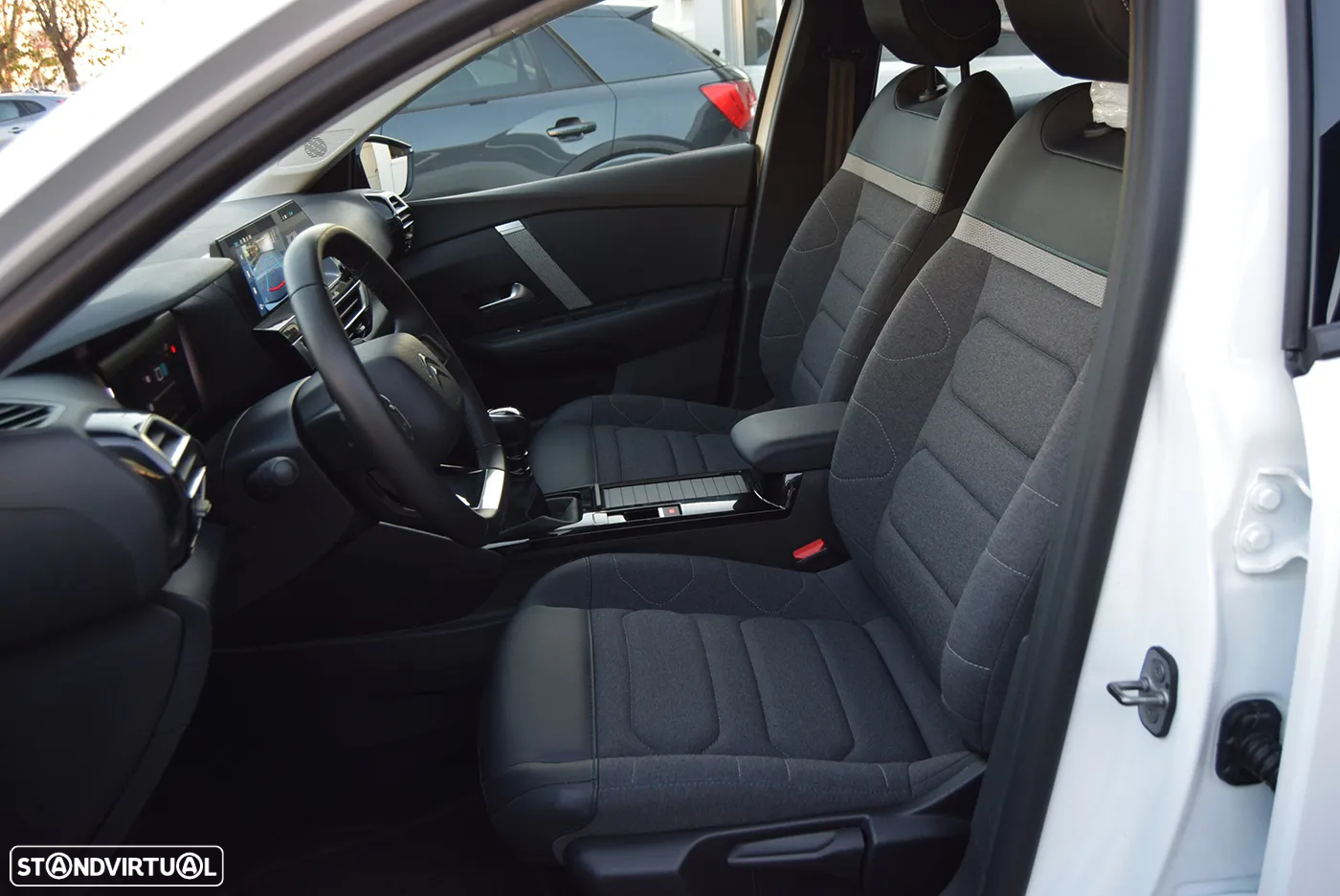 Citroën C4 1.2 PureTech Plus - 9