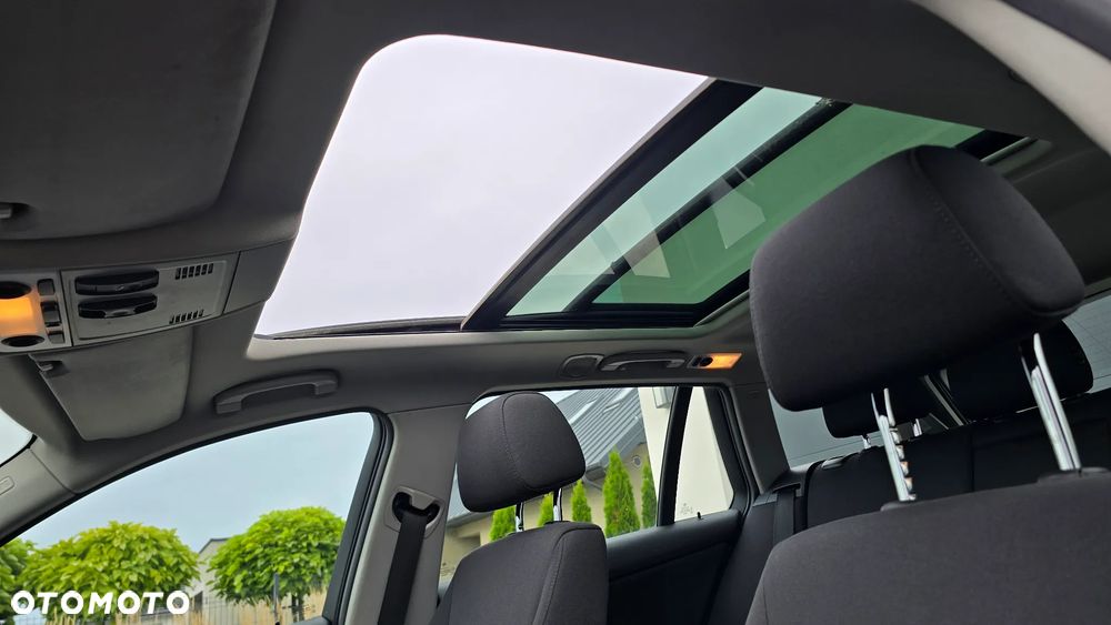 BMW Seria 3 318i Edition Exclusive - 12