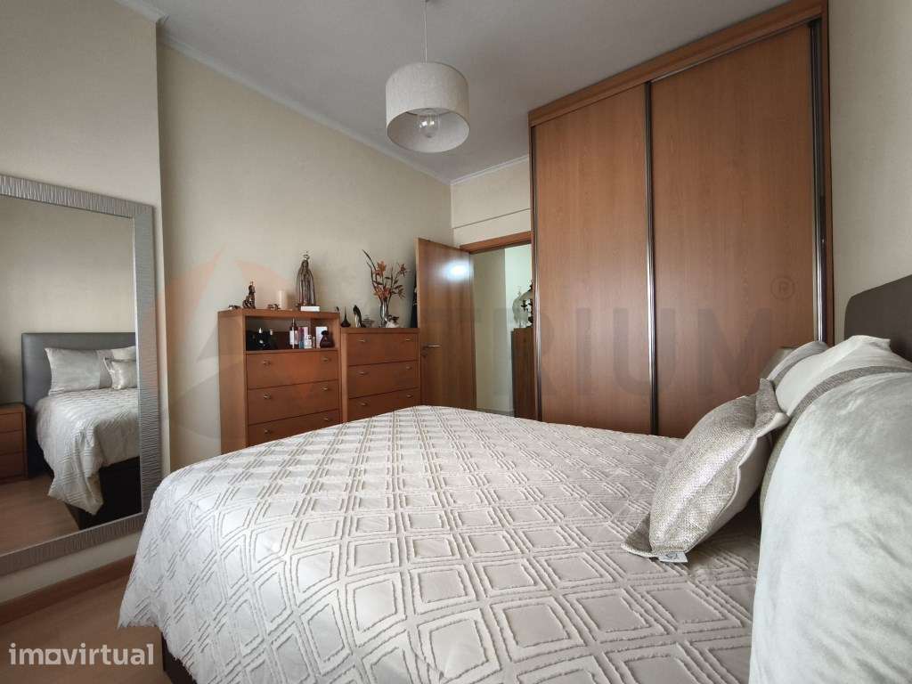 Apartamento T2 parcialmente remodelado em Setúbal (Monte Belo Sul) - Grande imagem: 5/15