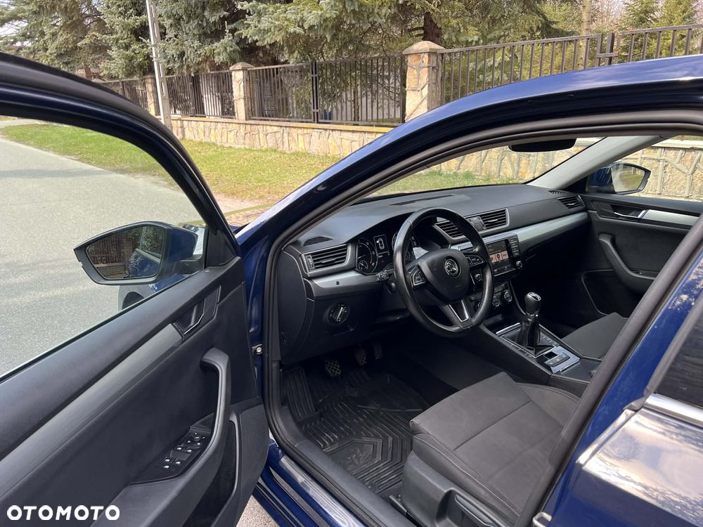 Skoda Superb 1.6 TDI Ambition - 6