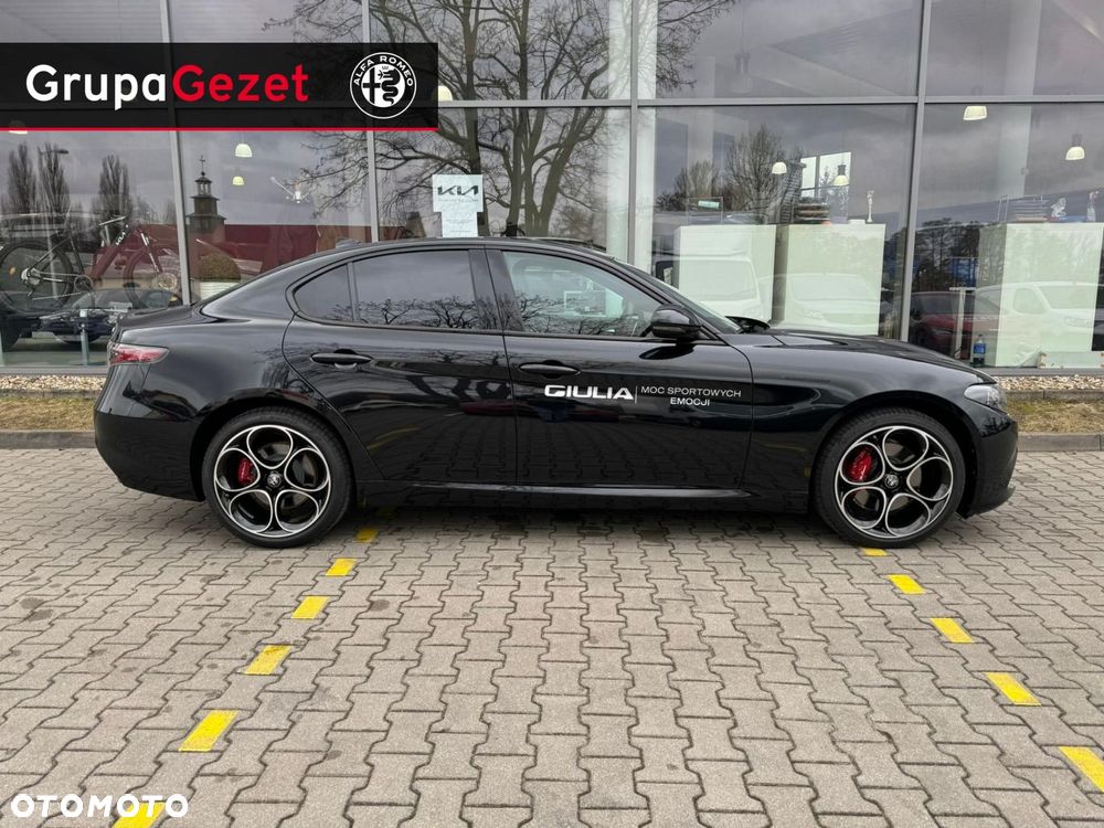 Alfa Romeo Giulia - 4