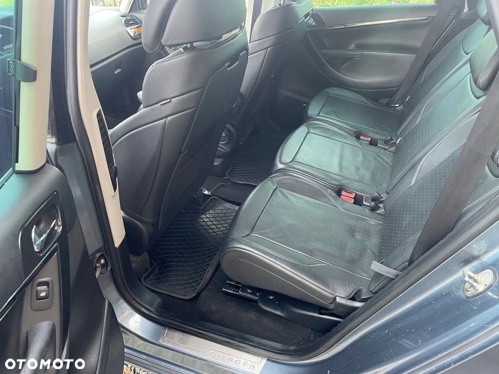 Citroën C4 Picasso 2.0 HDi FAP Exclusive - 15