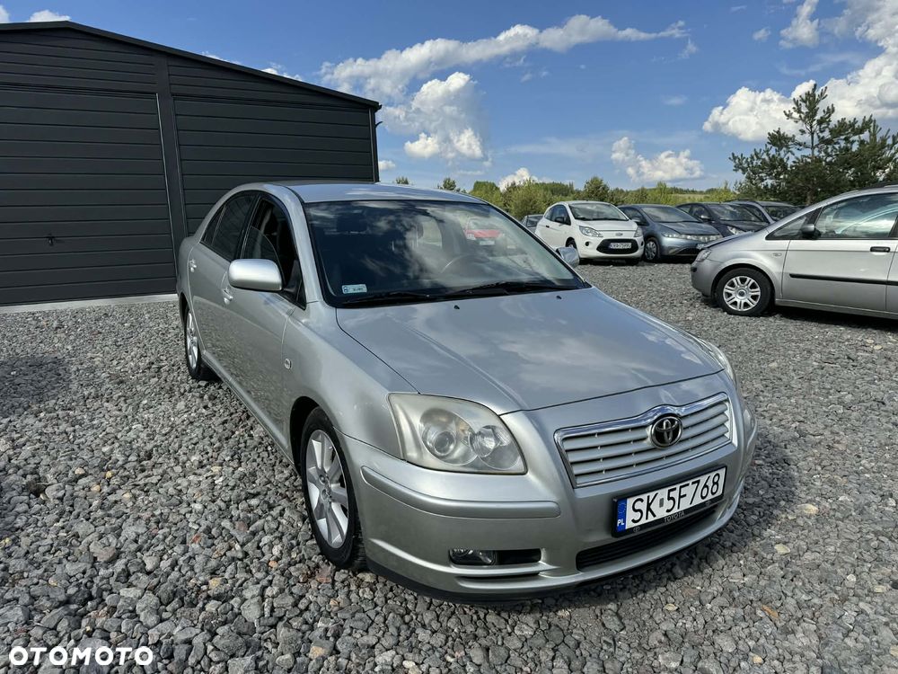 Toyota Avensis 1.8 VVT-i Sol Premium - 4