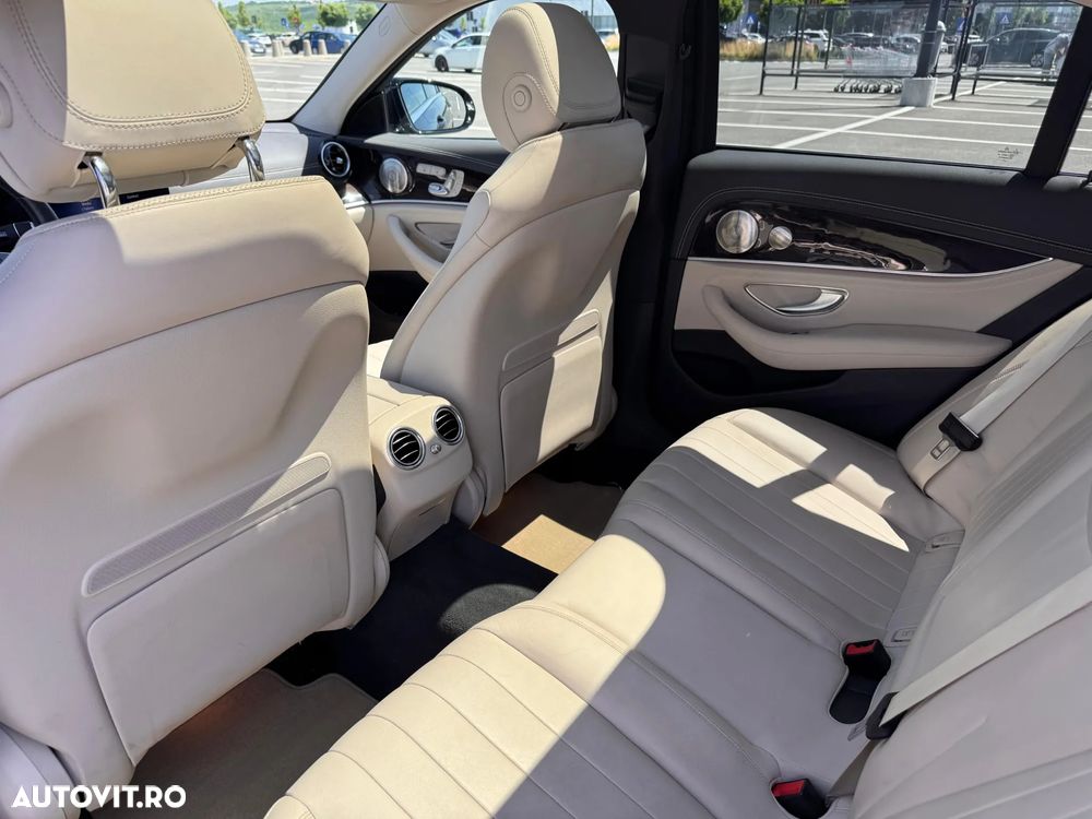 Mercedes-Benz E 300 4MATIC 9G-TRONIC AMG Line - 11