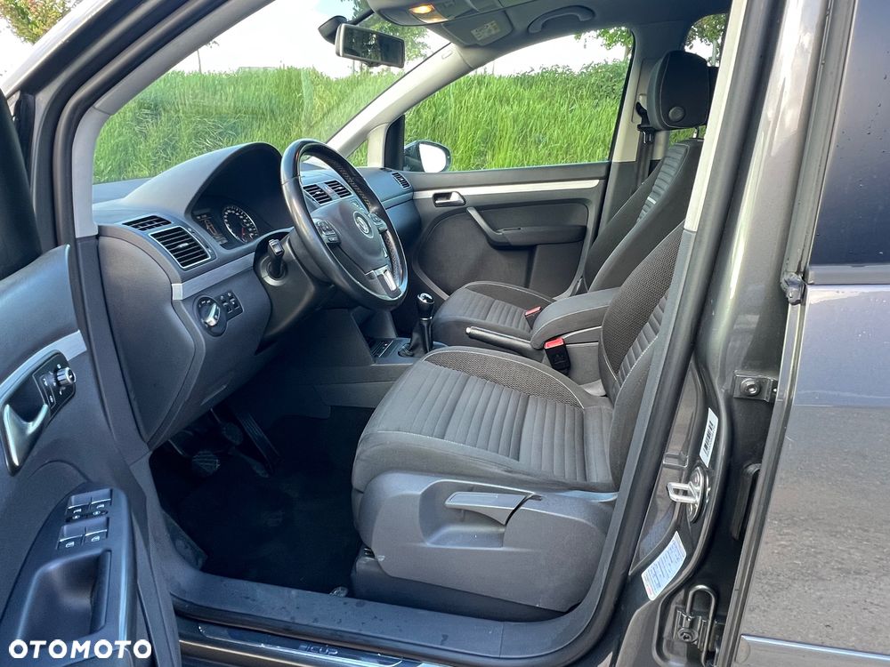 Volkswagen Touran 1.2 TSI Cup - 15
