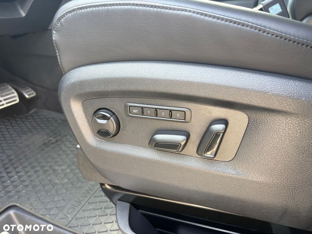 Volkswagen Multivan 2.0 BiTDI L1 Highline 4Motion DSG - 24