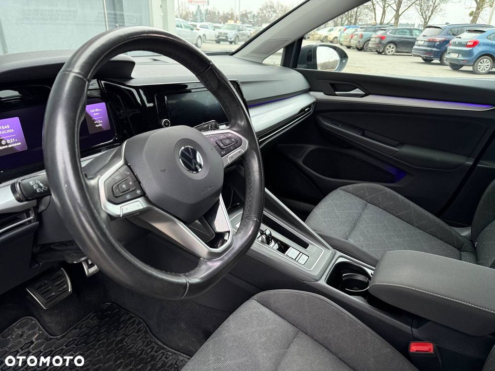 Volkswagen Golf - 10