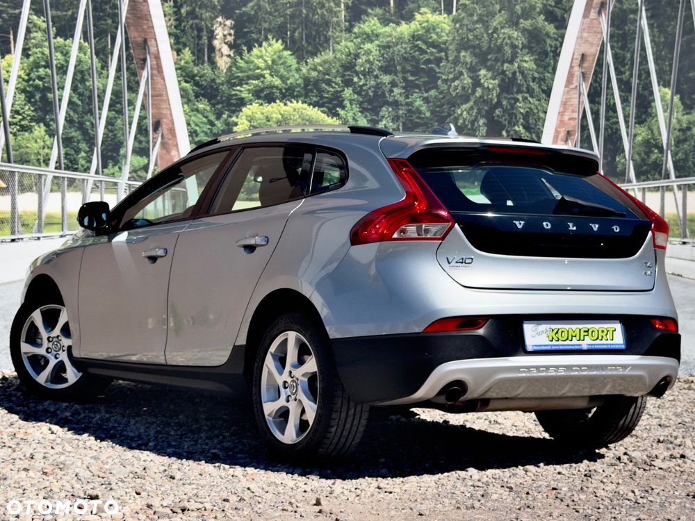 Volvo V40 Cross Country T4 AWD Geartronic Kinetic - 17