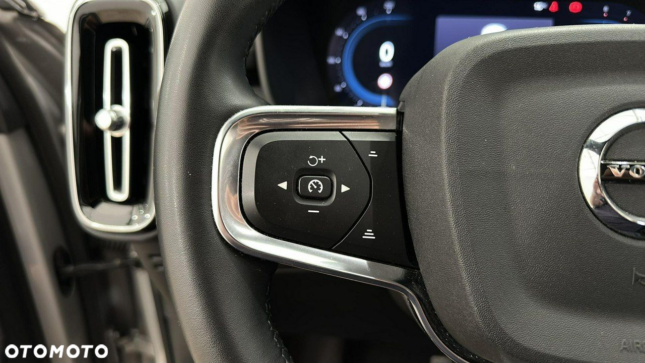 Volvo XC 40 B3 Core - 24