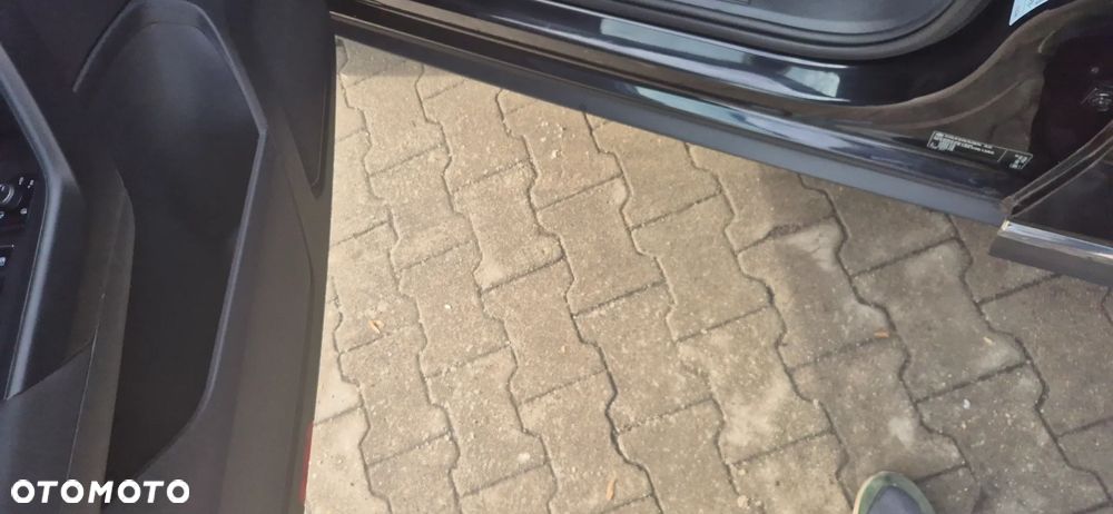 Volkswagen T-Roc 1.6 TDI SCR Style - 11