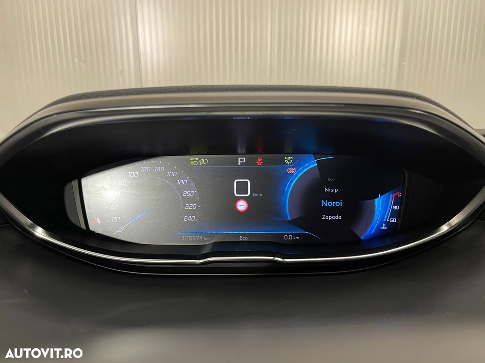 Peugeot 5008 1.5L BlueHDI EAT8 S&S Allure - 31