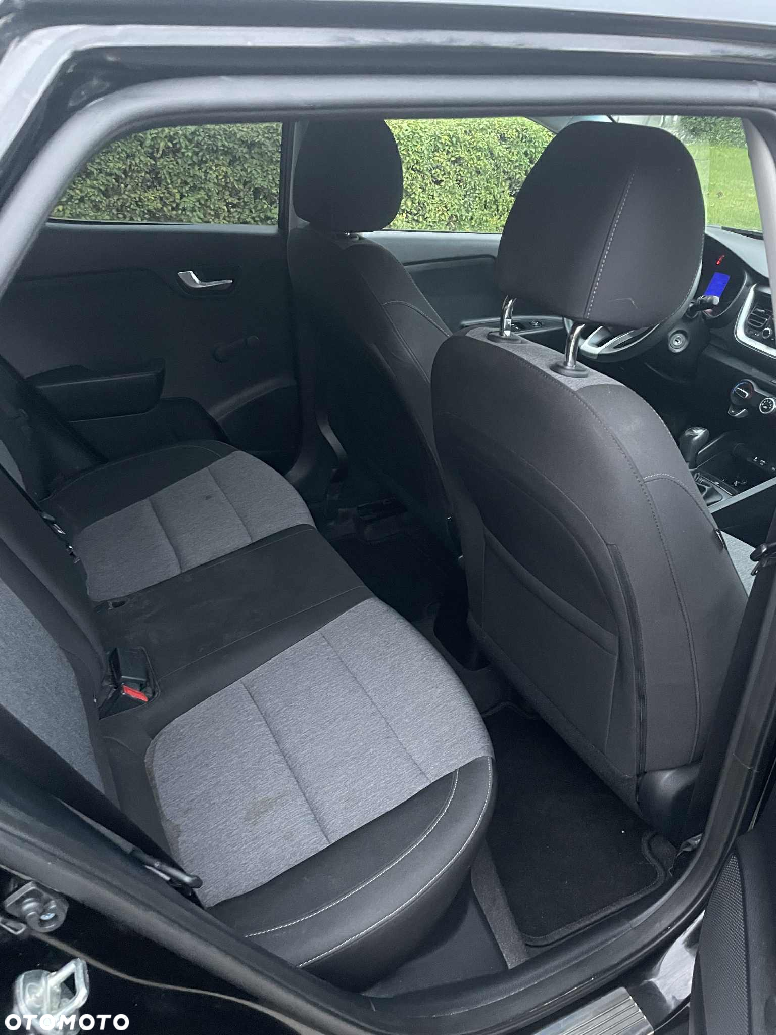 Kia Stonic 1.4 M - 8