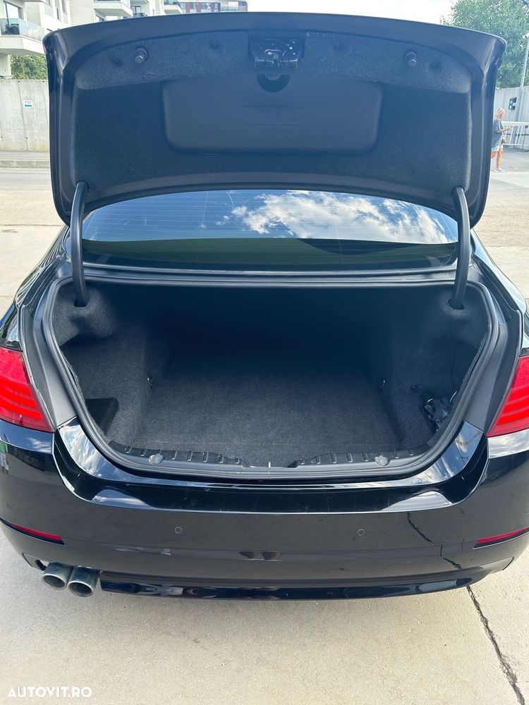 BMW Seria 5 525d Aut. - 14