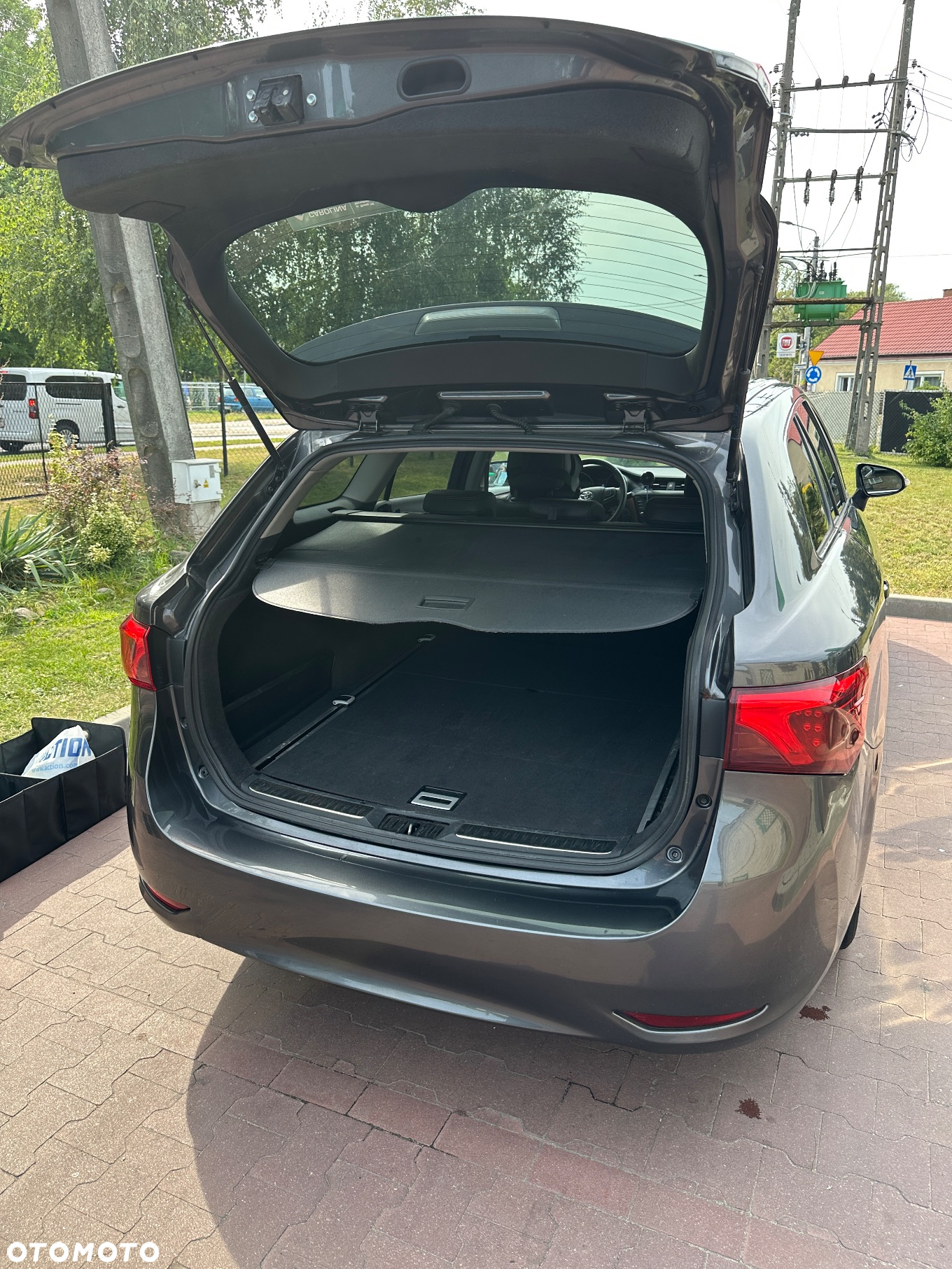 Toyota Avensis 1.8 Premium MS - 6