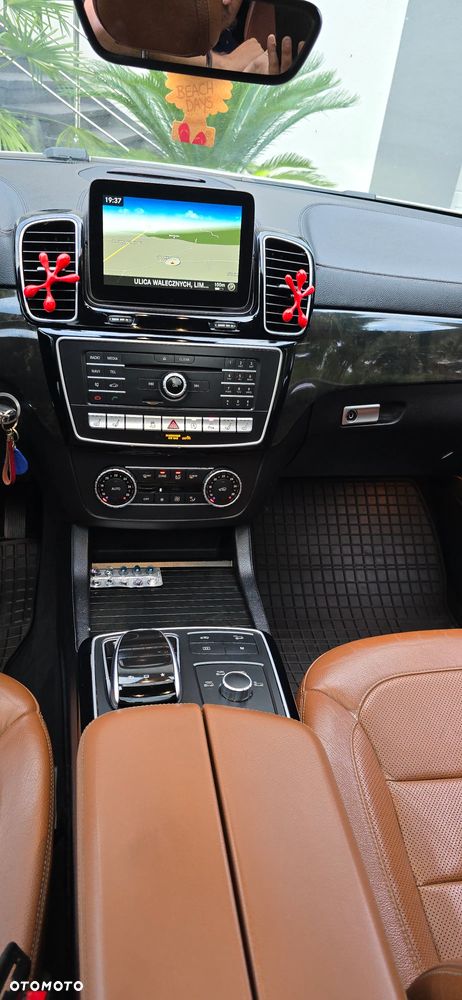 Mercedes-Benz GLE - 35