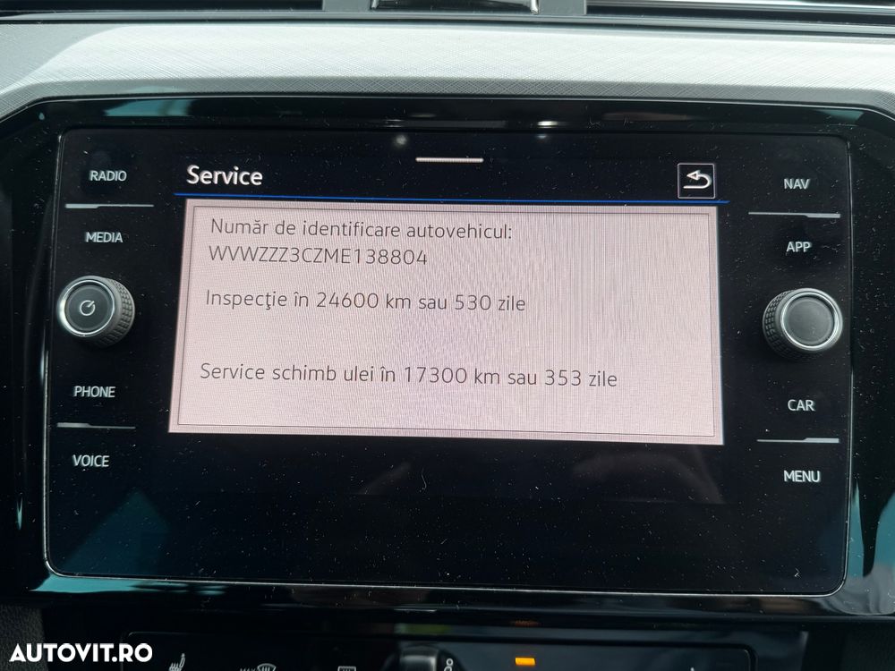 Volkswagen Passat 2.0 TDI DSG Comfortline - 25